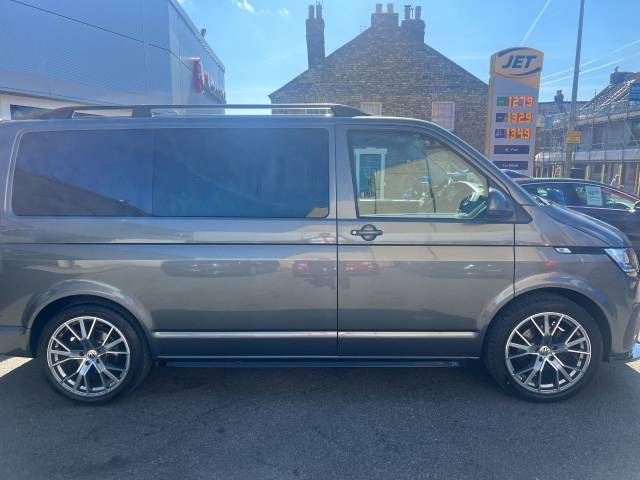 2020 Volkswagen Transporter Volkswagen Transporter 2.0 TDI T28 Highline FWD SWB Euro 6 (s/s) 5dr**PRICE IS +VAT+LOTS OF EXTRAS**