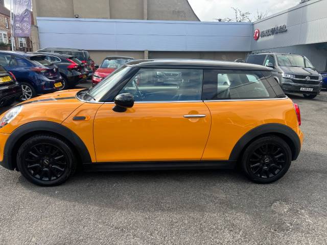2015 Mini Hatchback 1.5 Cooper (136PS) 6-Speed Manual 3dr**OVER £2,500 OF OPTIONS+£20 ROAD TAX**