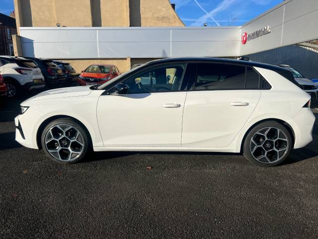 2024 Vauxhall Astra 1.2 Turbo 130 Ultimate 6-Speed Manual 5dr**TOP OF THE RANGE MODEL+EX-MANAGEMENT**