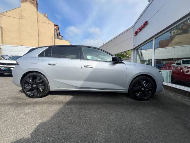 2024 Vauxhall Astra 0.0 115kW GS 54kWh 5dr Automatic***EX-MANAGEMENT+ELECTRIC**
