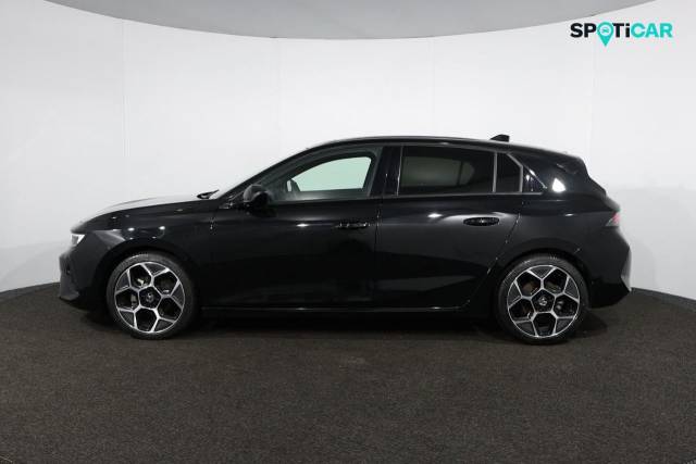 2025 Vauxhall Astra 1.2 Turbo 130 Ultimate 5dr 8-Speed Automatic***HEADS UP DISPLAY+REAR CAMERA**