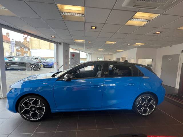 2026 Vauxhall Astra 1.2 Ultimate Hybrid (145PS) E-DCT6 Automatic 5Dr**BRAND NEW IN STOCK+NEW MODEL+TOP OF THE RANGE**