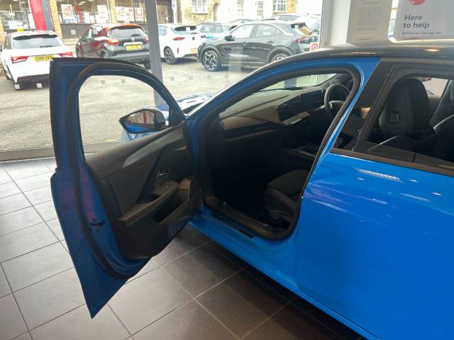 2026 Vauxhall Astra 1.2 Ultimate Hybrid (145PS) E-DCT6 Automatic 5Dr**BRAND NEW IN STOCK+NEW MODEL+TOP OF THE RANGE**