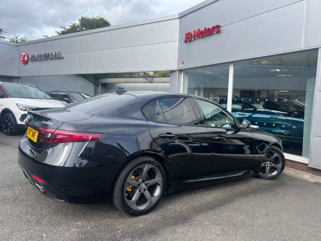 2017 Alfa Romeo Giulia 2.2 JTDM-2 180 Speciale 4dr 8-Speed Automatic***LOW MILEAGE+UPGRADED RED LEATHER INTERIOR**